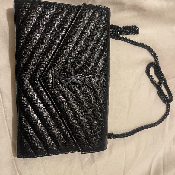 Yves Saint Laurent Black Quilted Chain Bag - Picture 1 of 6